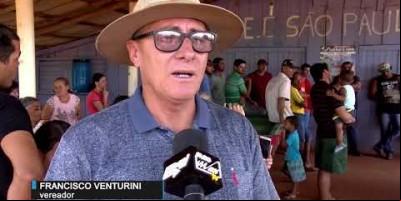 Comunidade da linha 208 fecha rodovia
