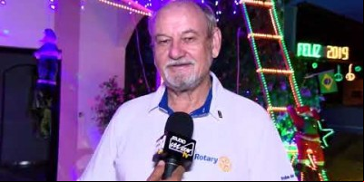 Residência com decoração natalina é destaque em Rolim de Moura